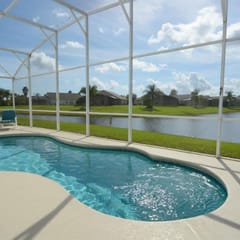 Lakefront Pool Home Near Disney & Universal