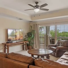 Pleasant Reunion Condo & $50 Theme Park Credit