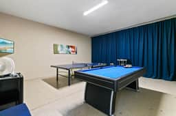 Spacious, game room, golf view, private pool & BBQ