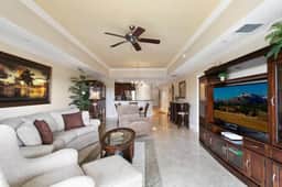 Beautiful 3 bed/3 bath condo on golf resort
