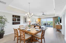 Terrific top-floor condo close to Disney w/ views
