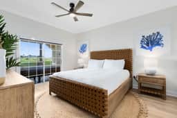 Modern resort condo close to amusement parks