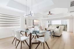Stylish luxury condo close to Disney parks