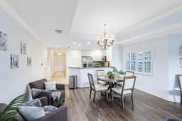 Elegant luxury condo close to Disney and Universal