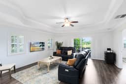 Elegant luxury condo close to Disney and Universal