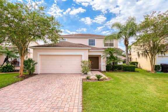 Cumbrian Lakes Luxury Home w/ Pool & Spa, Near Disney - Image 1