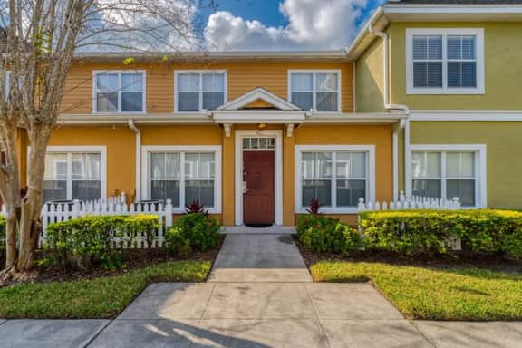 3BR Resort Townhome 4mi Disney | Pools, Arcade