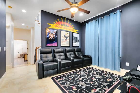 Spacious, game room, golf view, private pool & BBQ