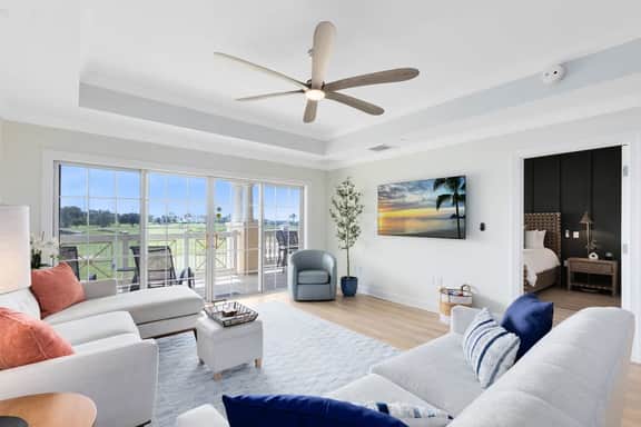 Outstanding condo with sensational views on golf r