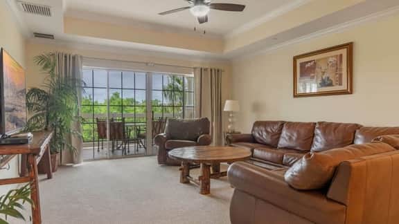 3BR Reunion Condo & $50 Theme Park Credit - Image 4