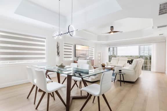 Stylish luxury condo close to Disney parks