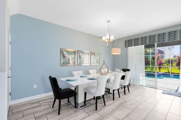 Superb family escape with theater and game room