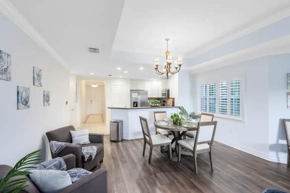 Elegant luxury condo close to Disney and Universal