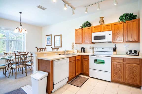 Relaxing 4 Bedroom Pool Home near Disney World - Image 5