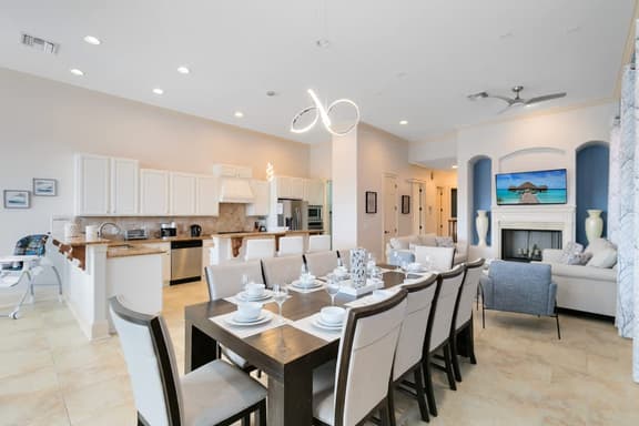 Spacious, game room, golf view, private pool & BBQ